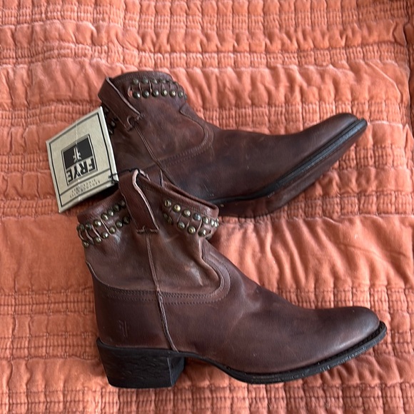 Frye Brown studded Billy Bootie Size 8 - Picture 7 of 8